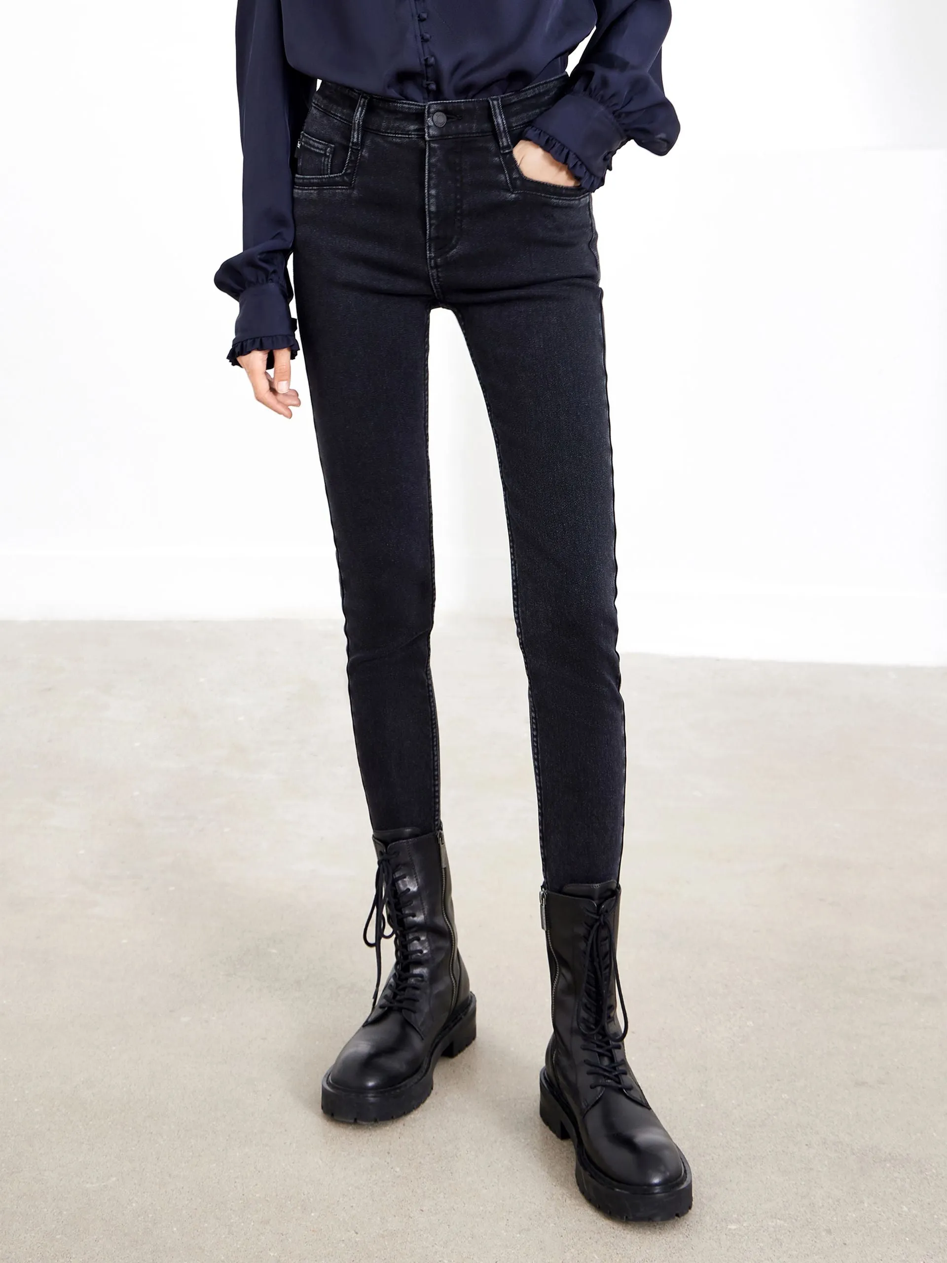 High Rise Jeans in Skinny sold by Mo&Co