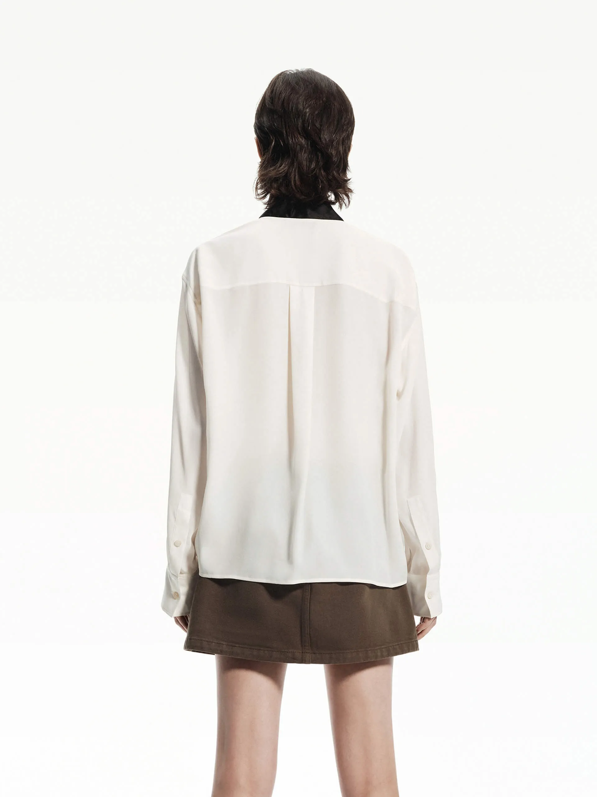 Contrast Detail V-neck Blouse sold by Mo&Co product image thumbnail 3