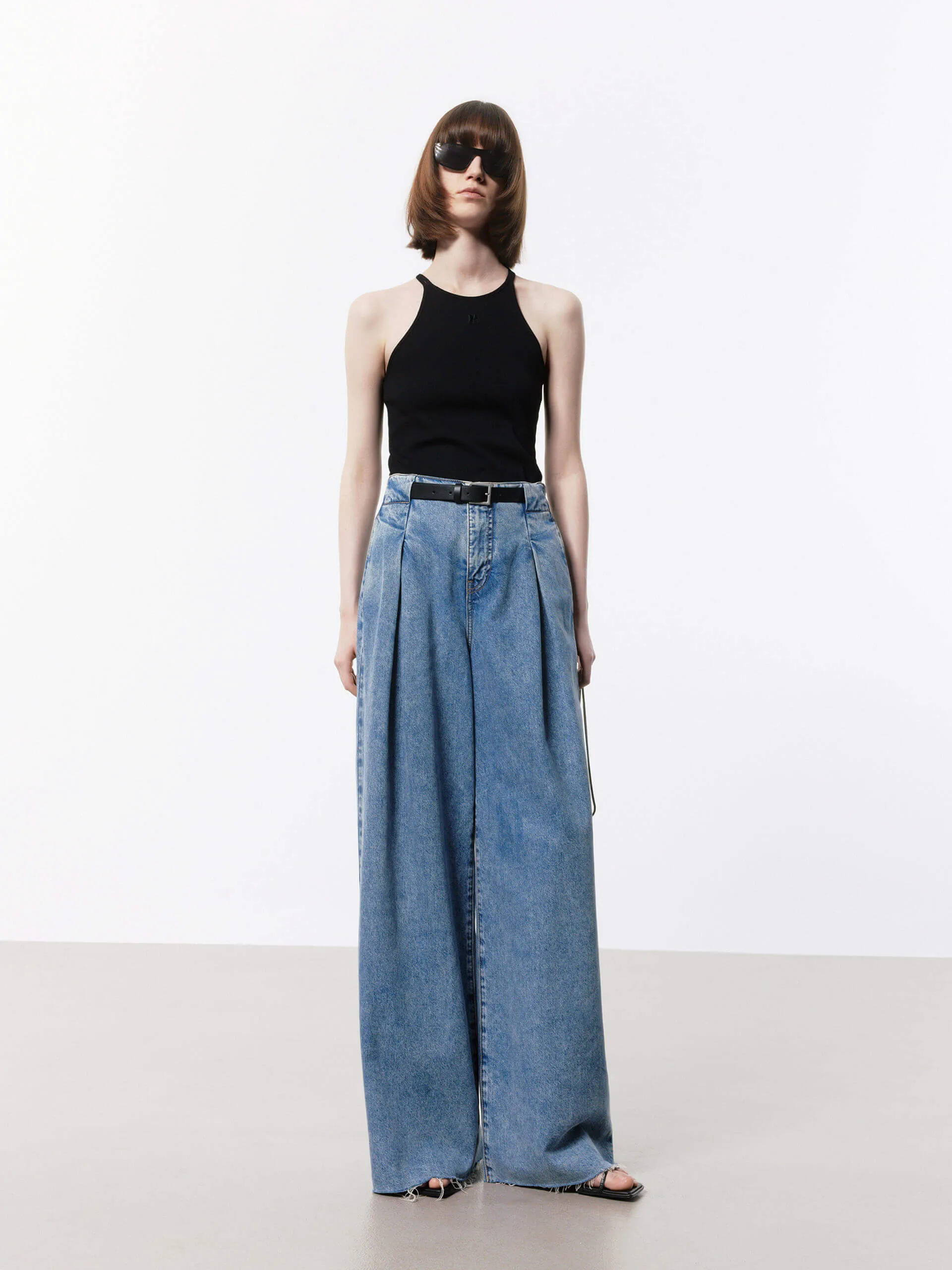 Pleated Wide Leg Jeans sold by Mo&Co product image thumbnail 2