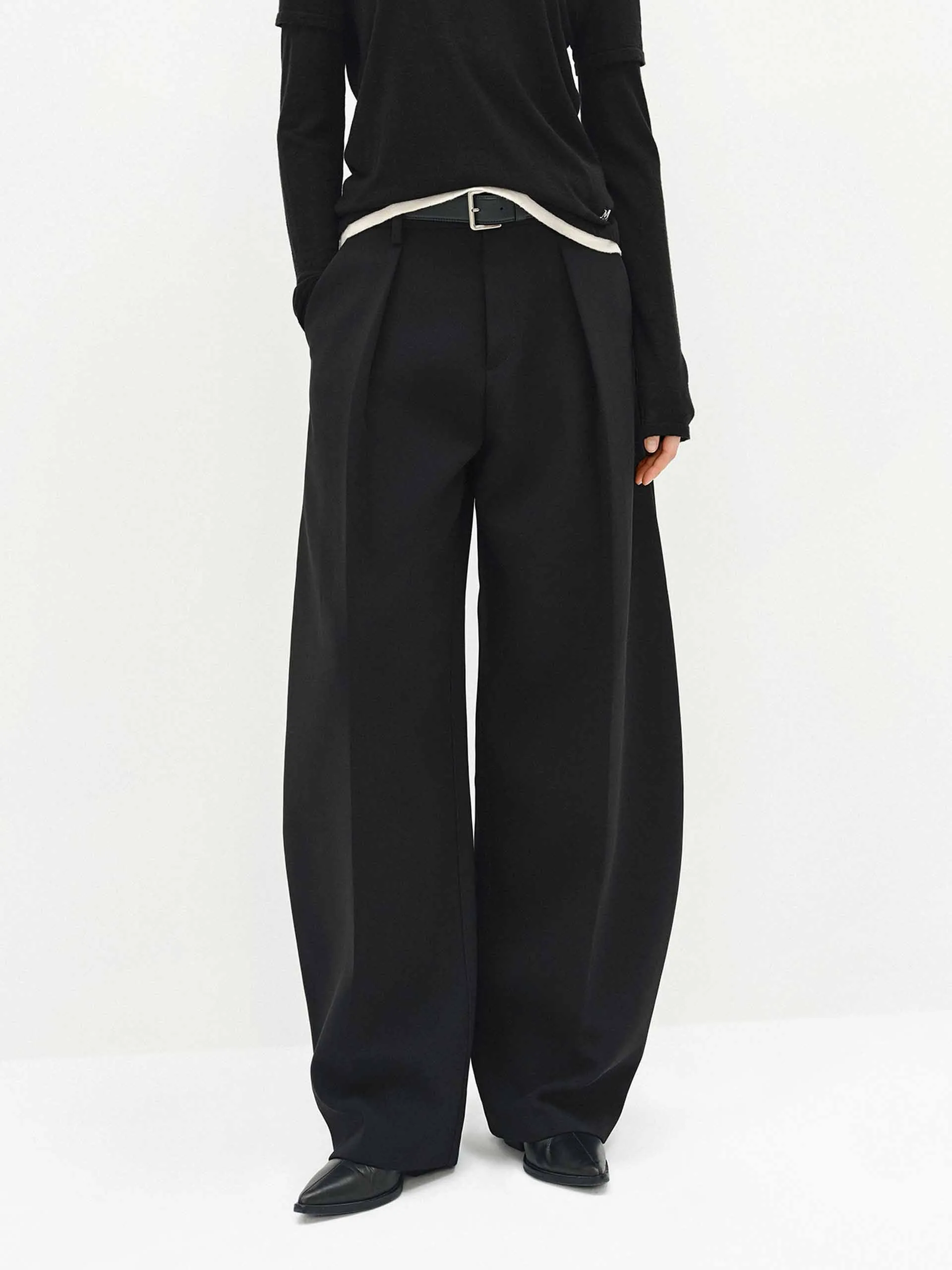 Relaxed Barrel Leg Pants sold by Mo&Co