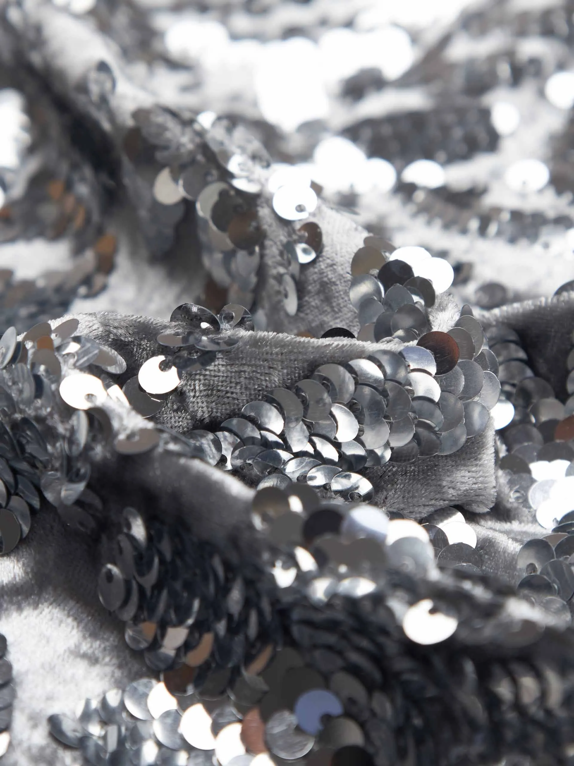 Straight Sequins Skirt sold by Mo&Co product image thumbnail 4