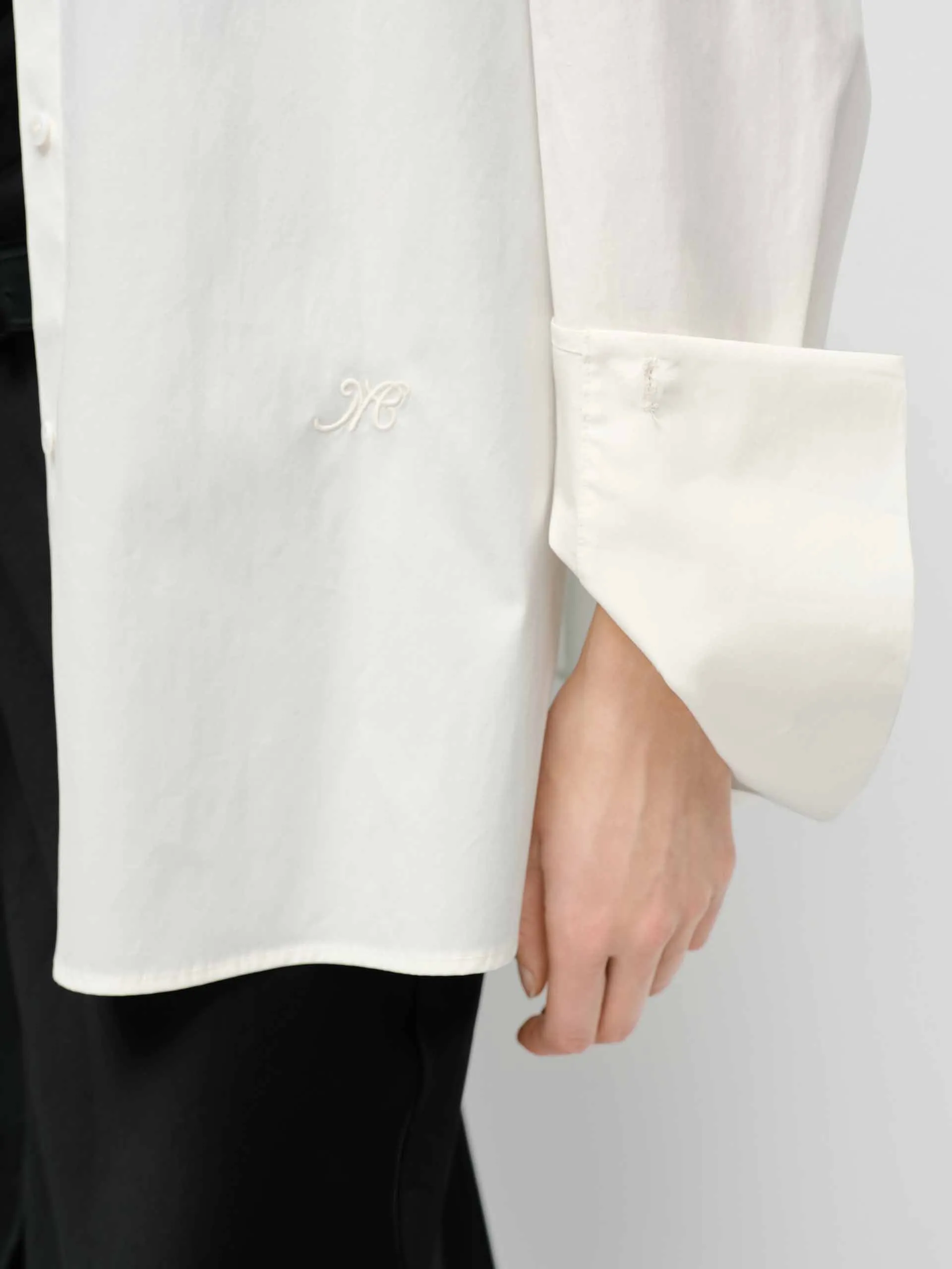 Classic Cotton Loose Shirt sold by Mo&Co product image thumbnail 5