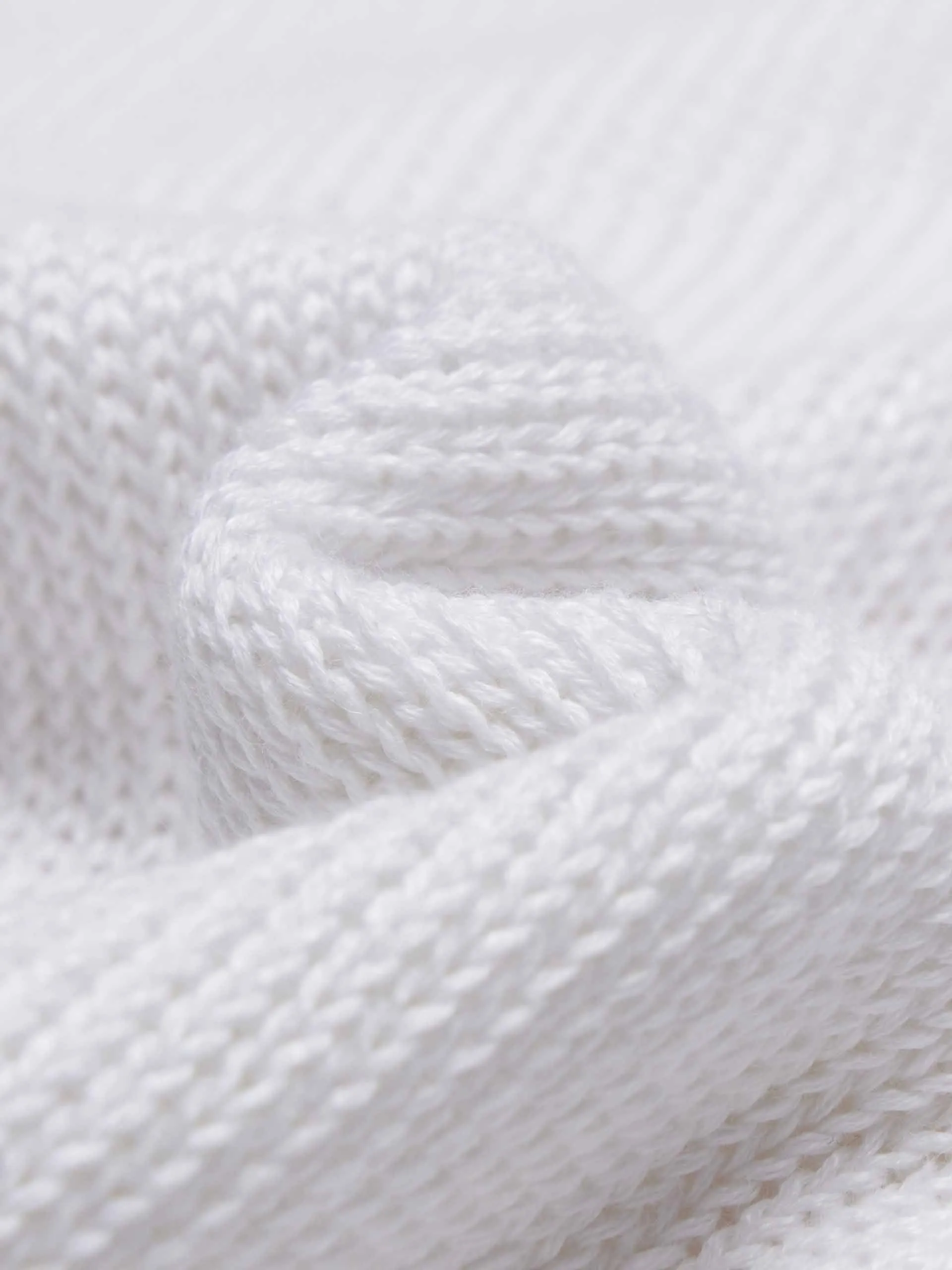 V-neck Linen Cotton Tank sold by Mo&Co product image thumbnail 4