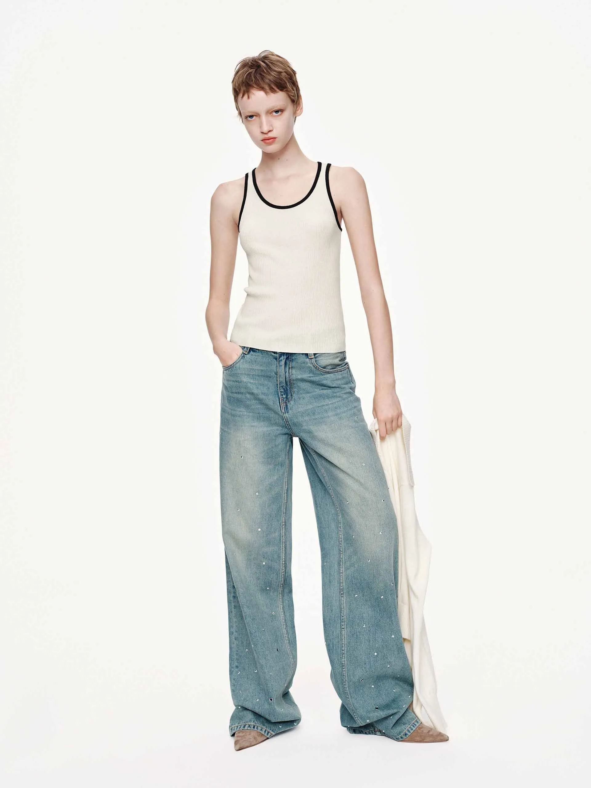 U-neck Contrast Tank sold by Mo&Co product image thumbnail 2