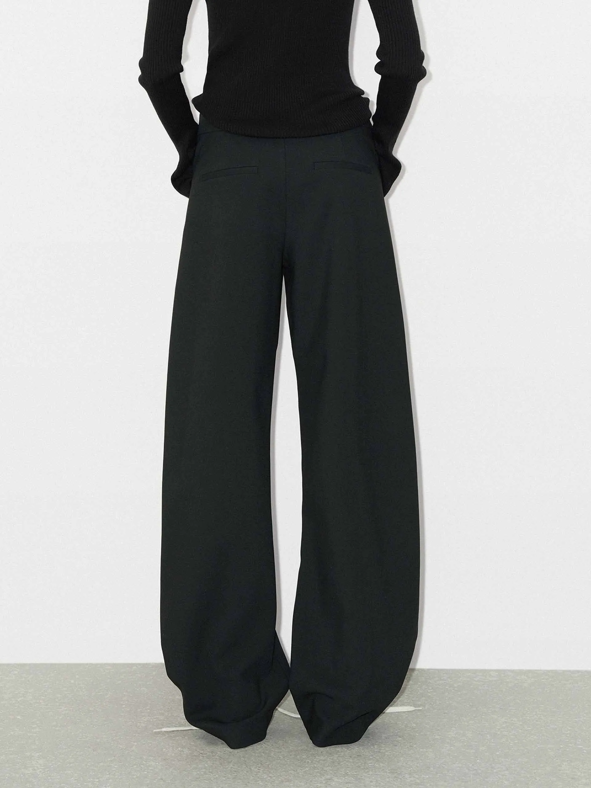 Front Pocket Barrel Pants sold by Mo&Co product image thumbnail 3