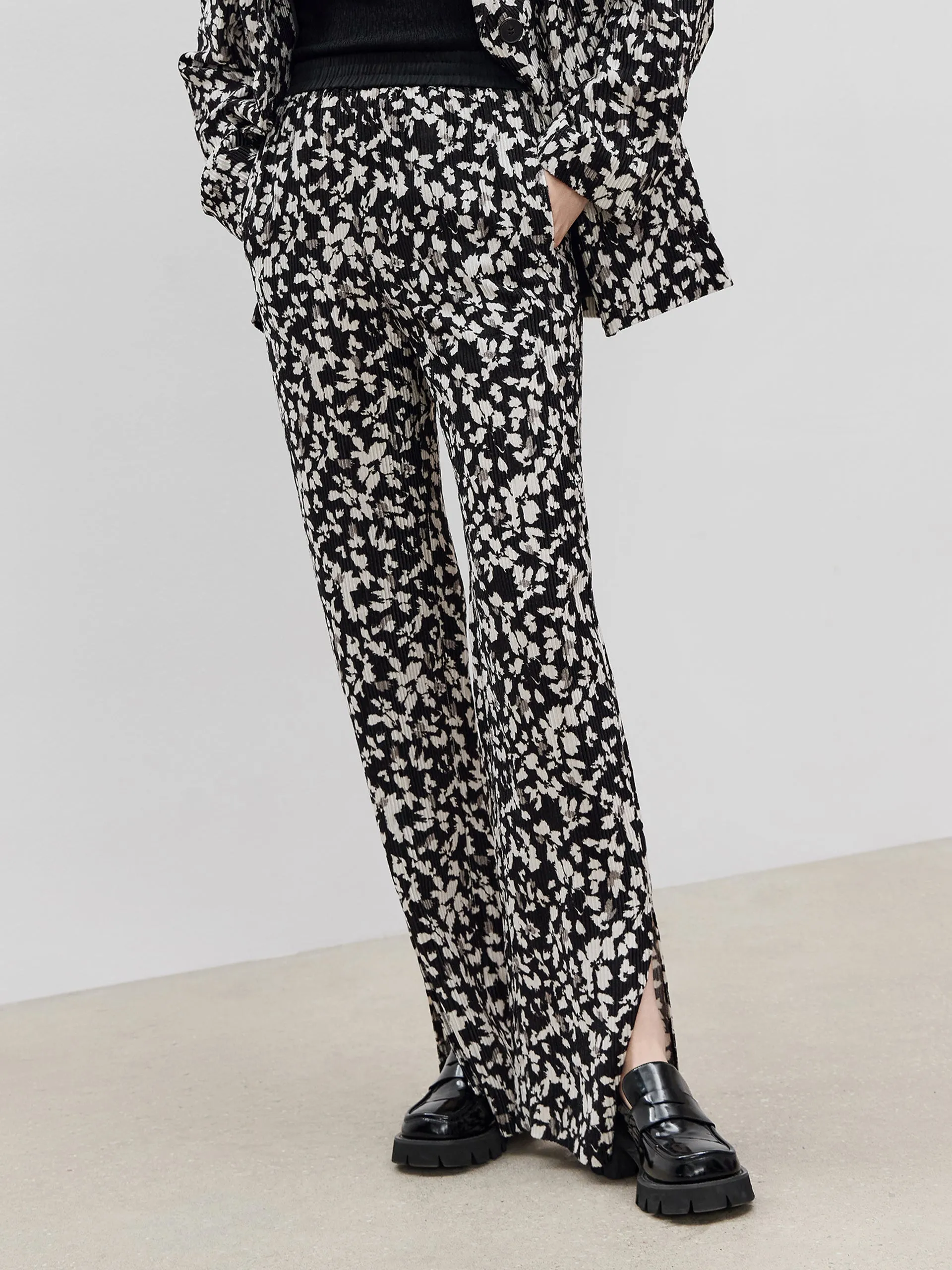 Textured Floral Print Pants sold by Mo&Co product image thumbnail 5