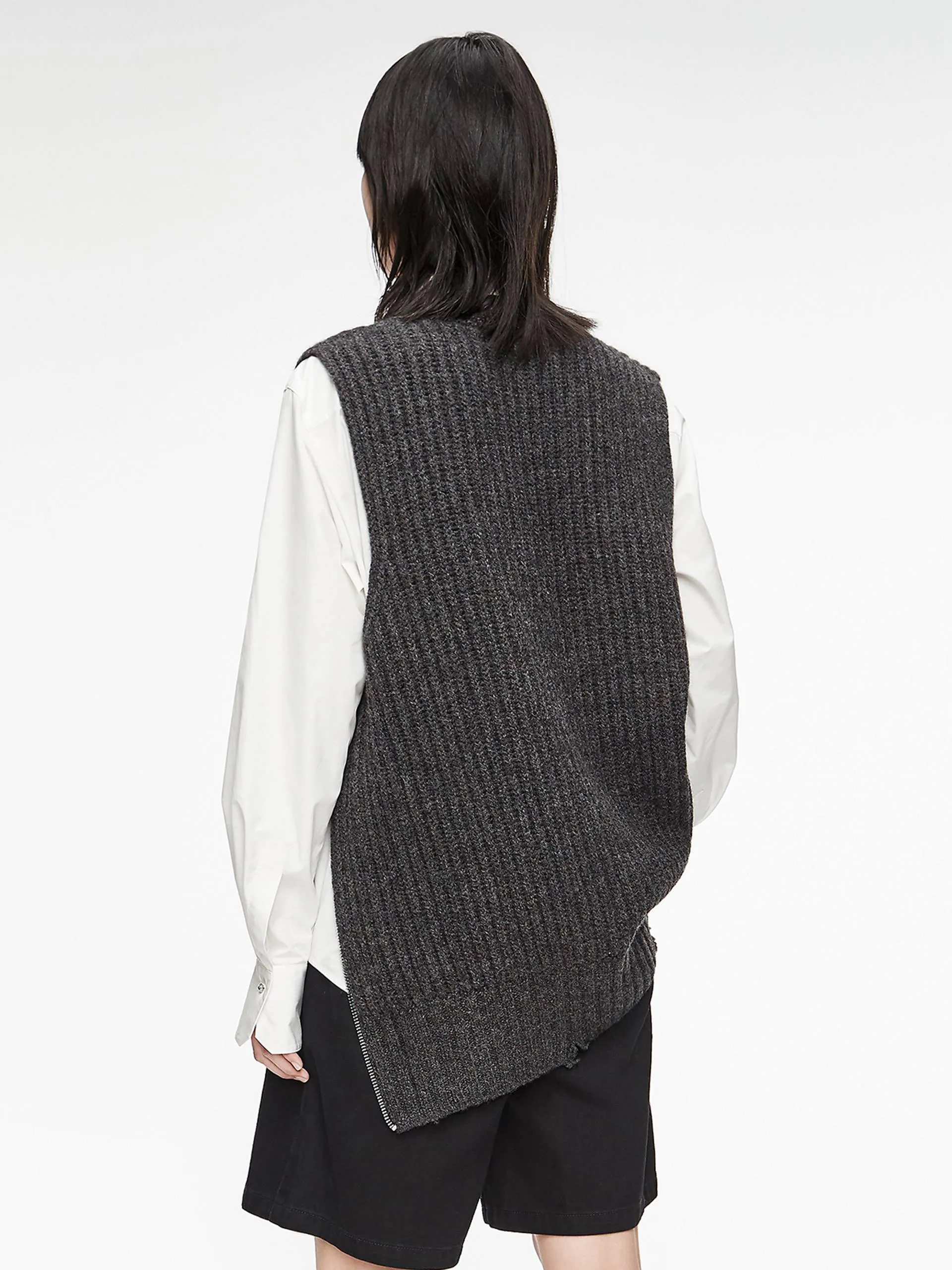 Frayed V-Neck Wool Knit Vest sold by Mo&Co product image thumbnail 5