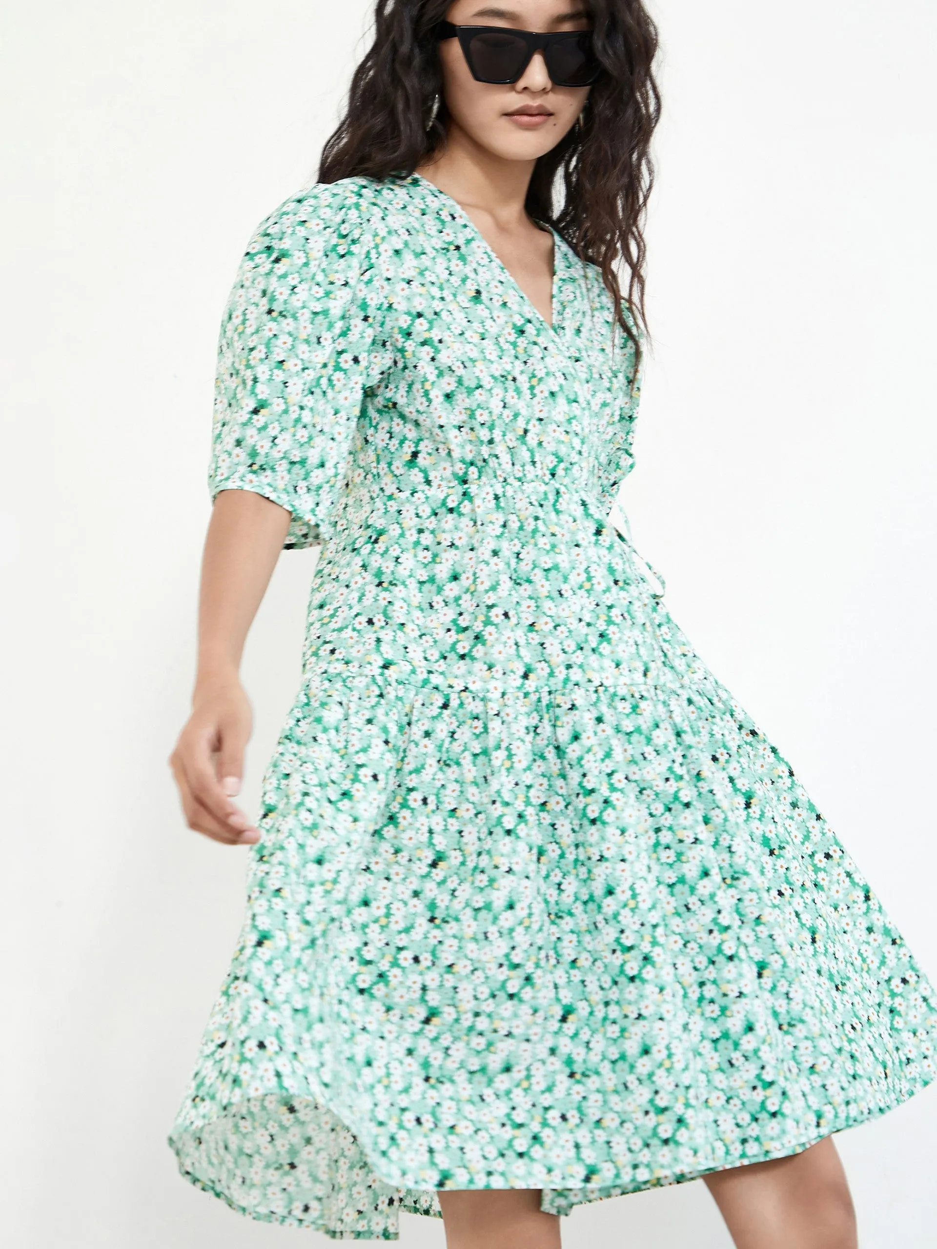 Puff Sleeve Daisy Print Cotton Dress sold by Mo&Co product image thumbnail 3