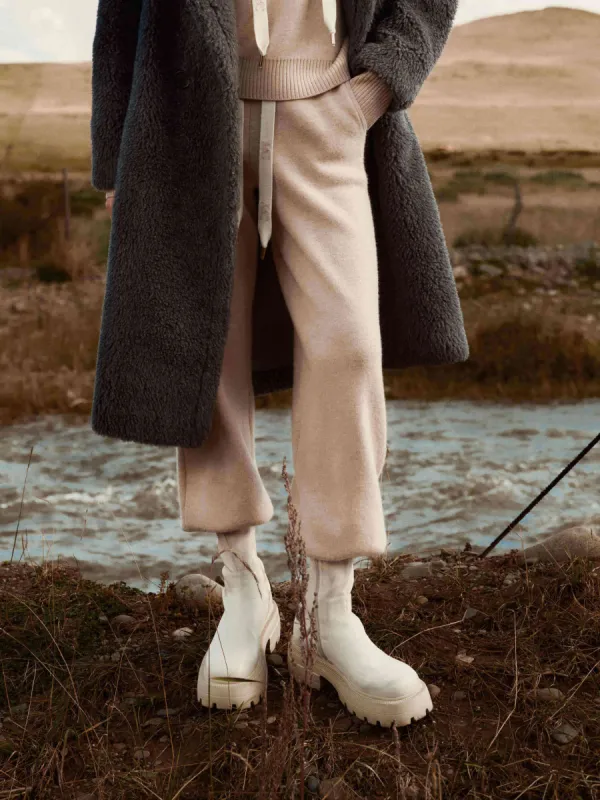 Include Cashmere Soft Joggers sold by Mo&Co