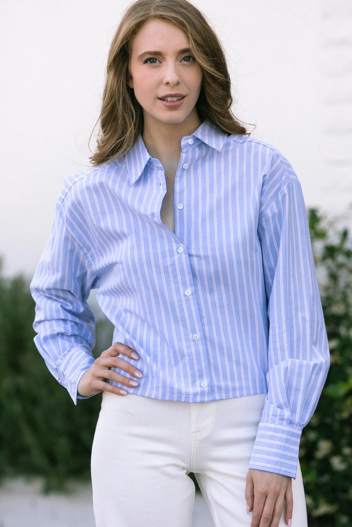 Roccio Cropped Buttoned Shirt sold by Morning Lavender product image thumbnail 2