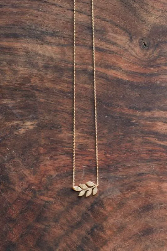 Cora Leaf Dainty Gold Necklace made by Fame