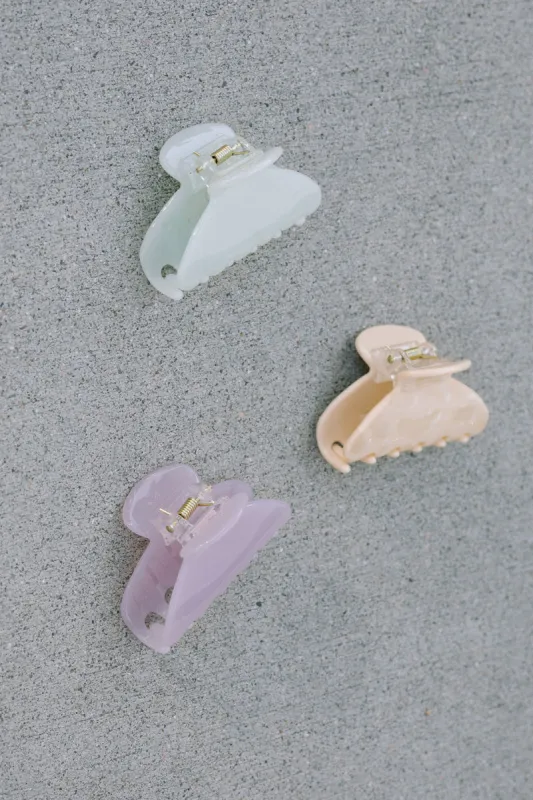 Farrah Claw Clip sold by Morning Lavender