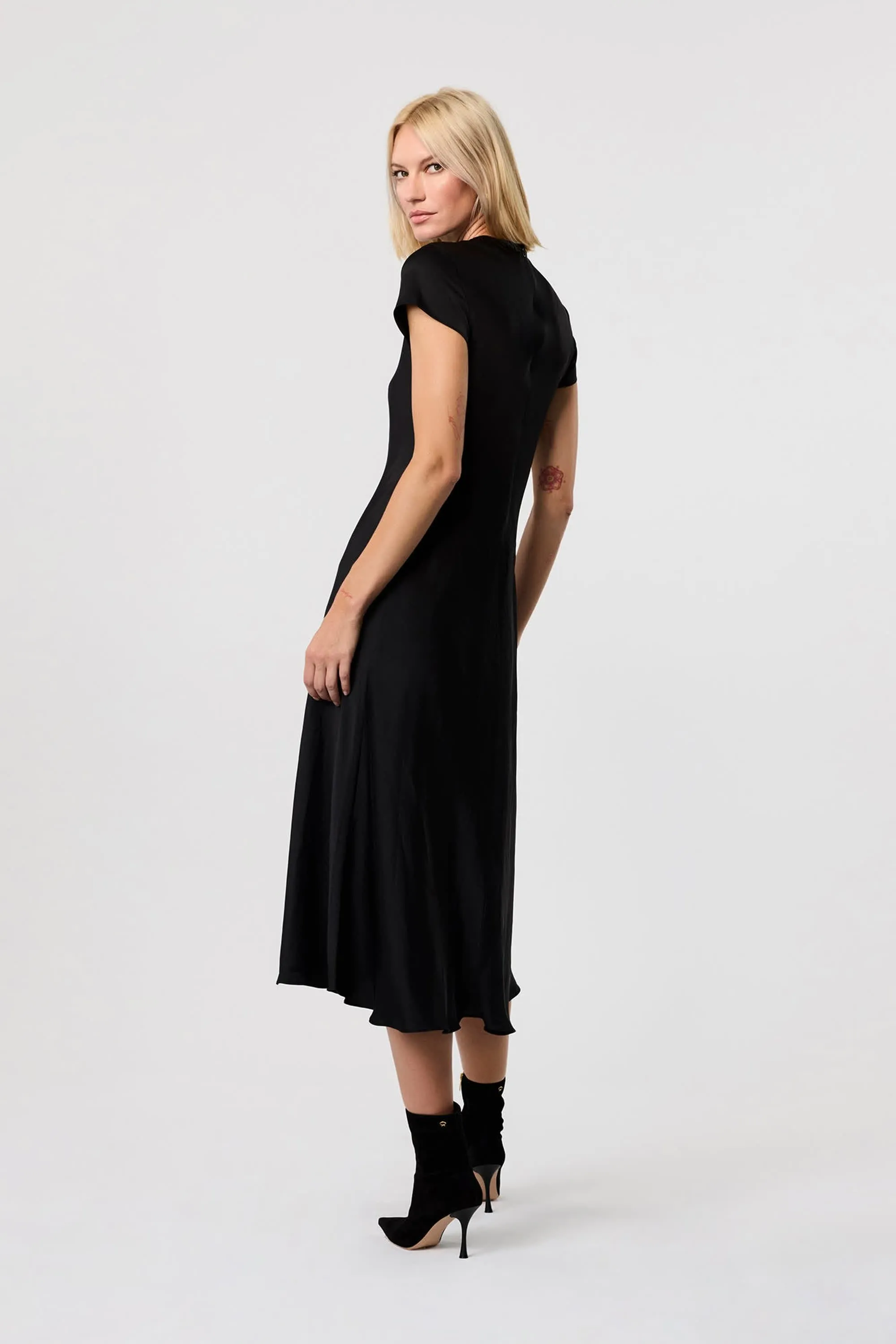 Luciana Short Sleeve Silk Midi Dress sold by Toccin product image thumbnail 4