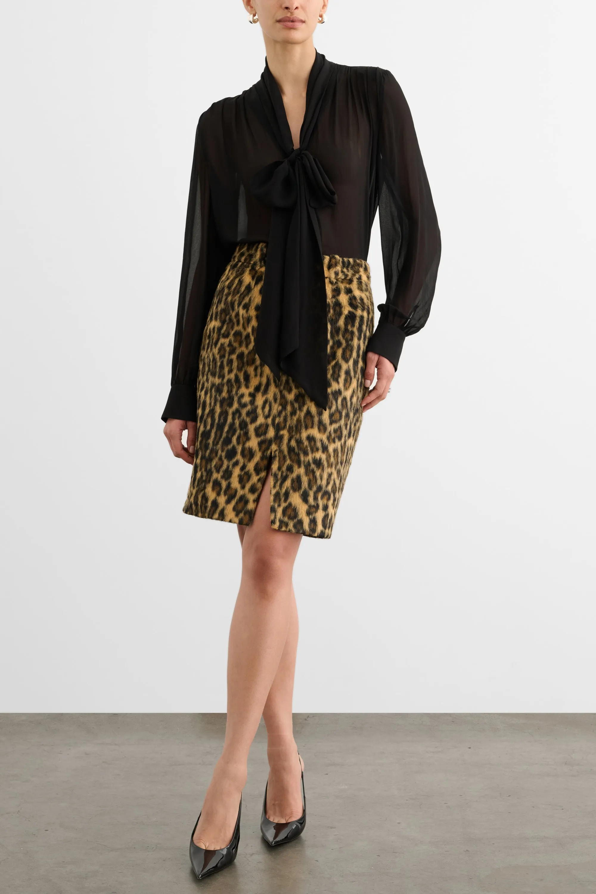 KAILA TIE NECK BUTTON-FRONT BLOUSE sold by Toccin product image thumbnail 4