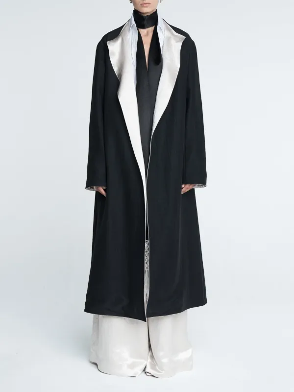 Reversible Duster Coat in Black/
Champagne made by MARIA McMANUS