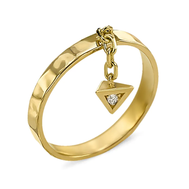 Pyramid Chain Ring sold by Alice Pierre