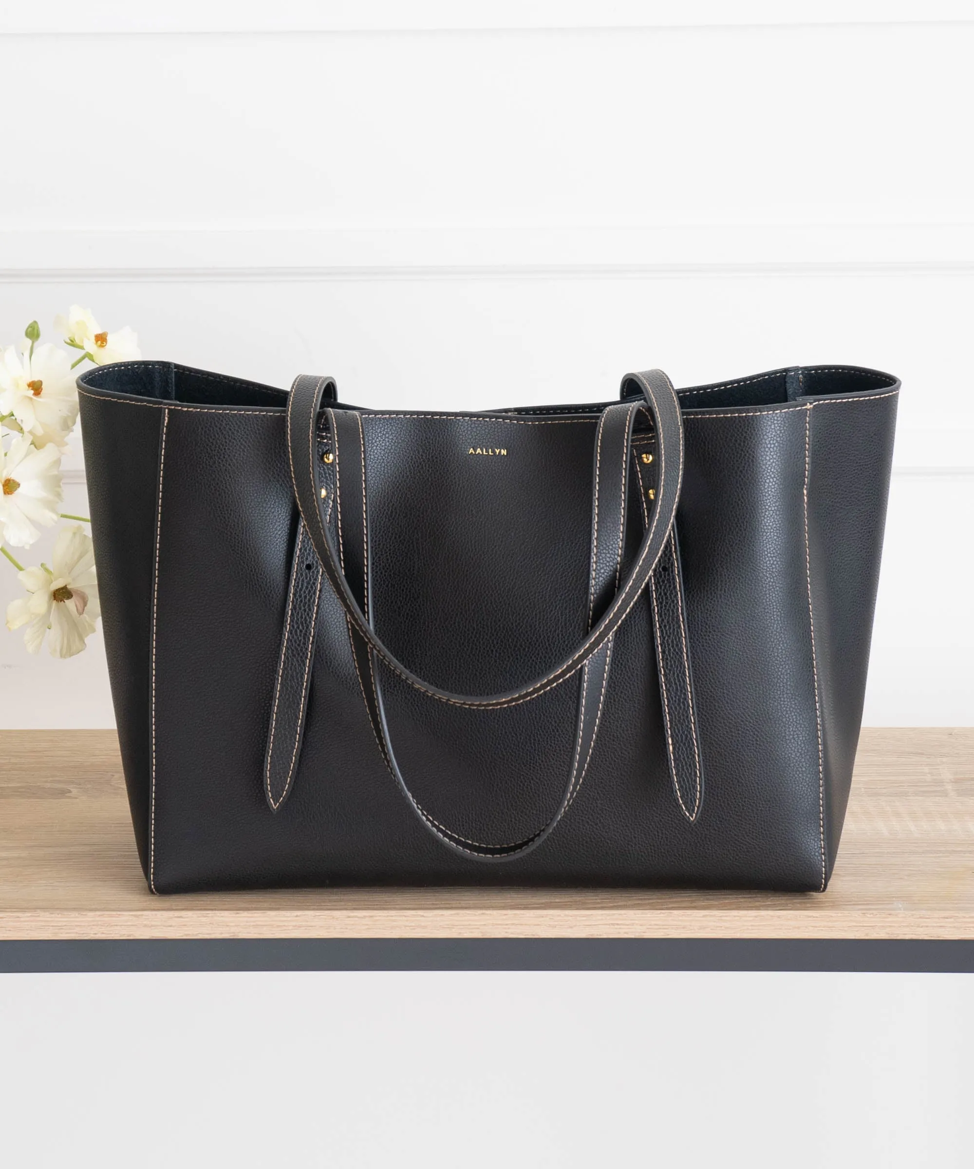 Eliana Tote sold by AllynAllyn Inc. product image thumbnail 5