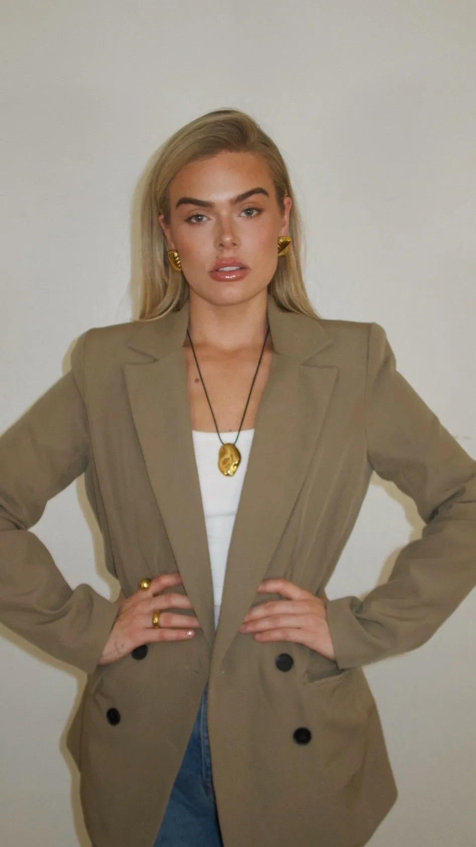 Ford Necklace -24k Gold sold by Banks Jewelry product image thumbnail 5