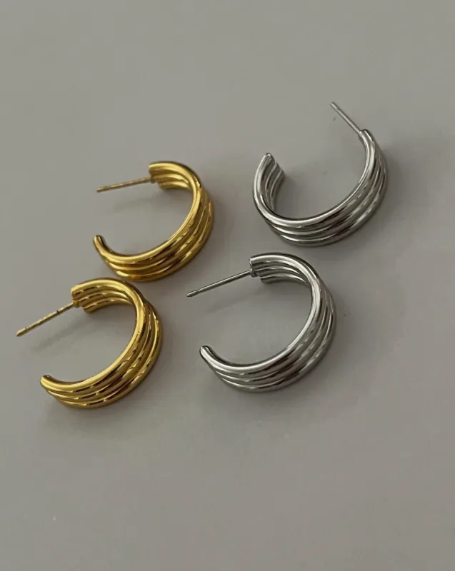 Dolly Earring -24 Silver sold by Banks Jewelry