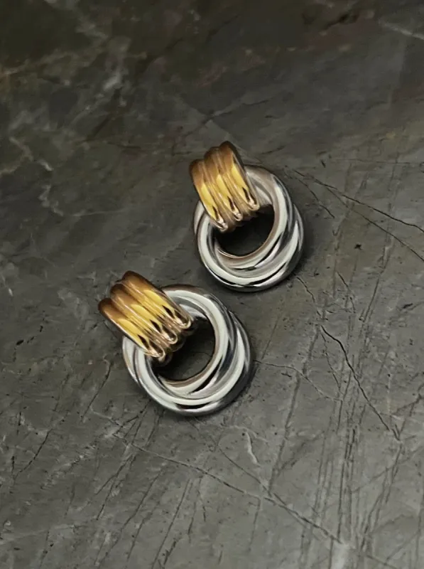 90’s Knot Vintage Necklace sold by Banks Jewelry