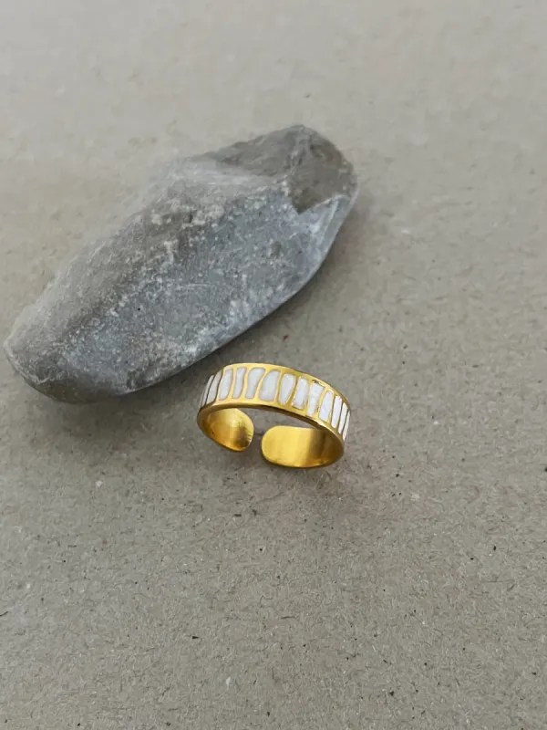 Lillian Adjustable Ring sold by Banks Jewelry