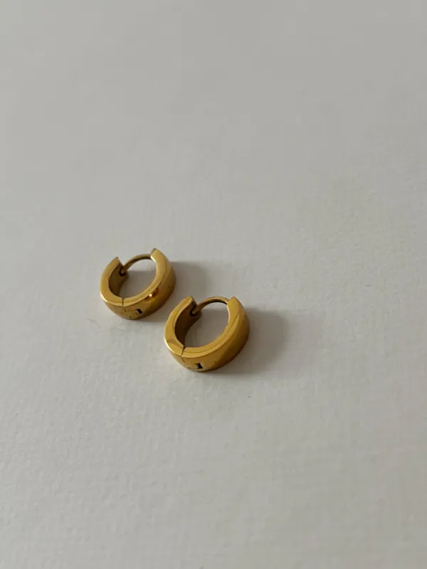 Basic 9mm Stackers -24K Gold sold by Banks Jewelry