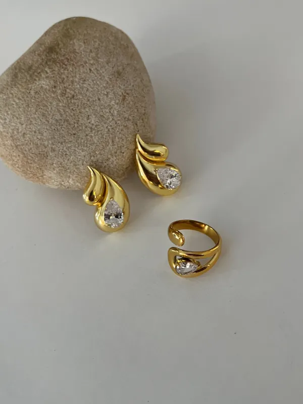 Adjustable Stone Ring -24k Gold sold by Banks Jewelry