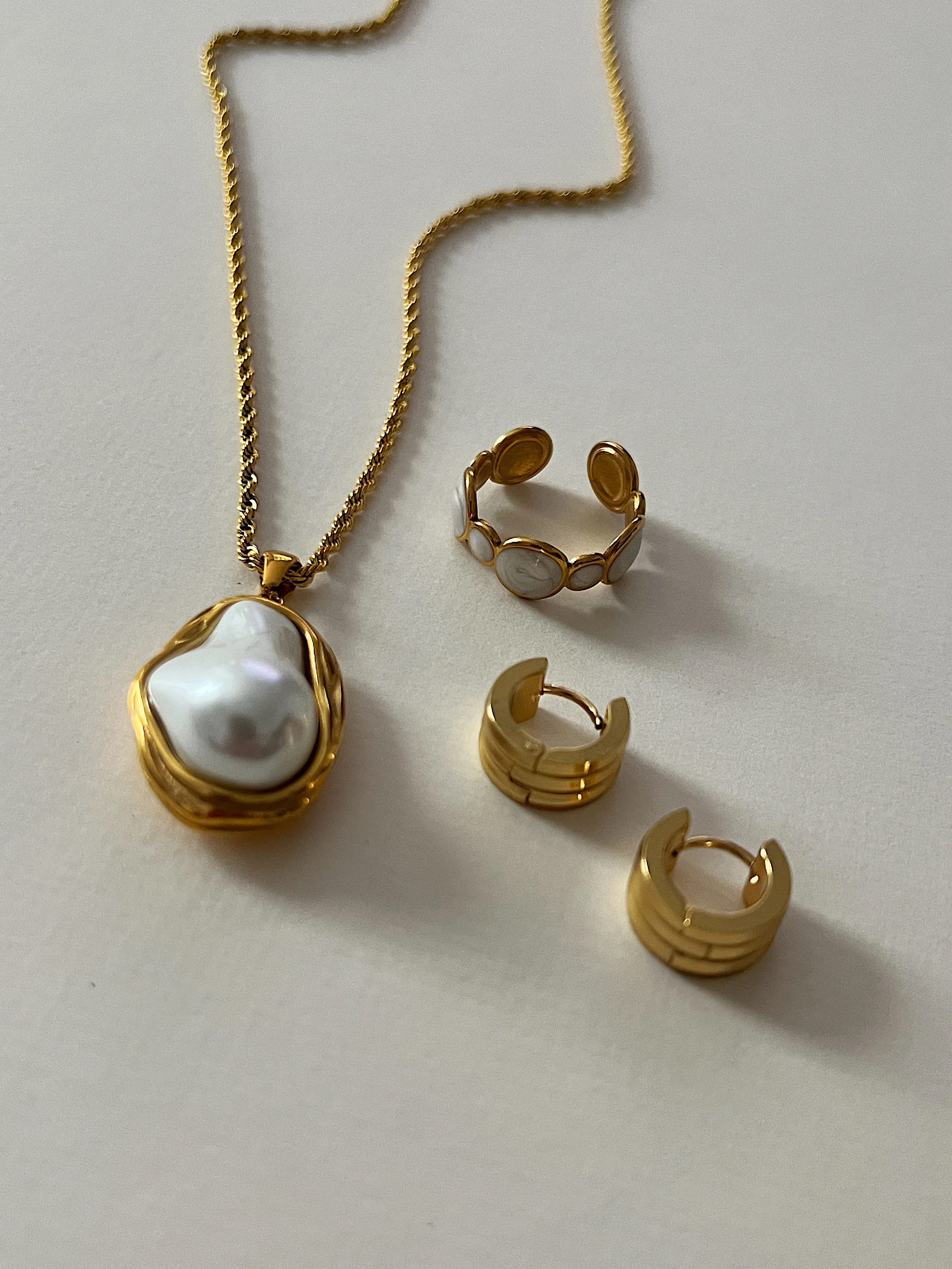 Quincy Adjustable Ring -24K Gold sold by Banks Jewelry product image thumbnail 4