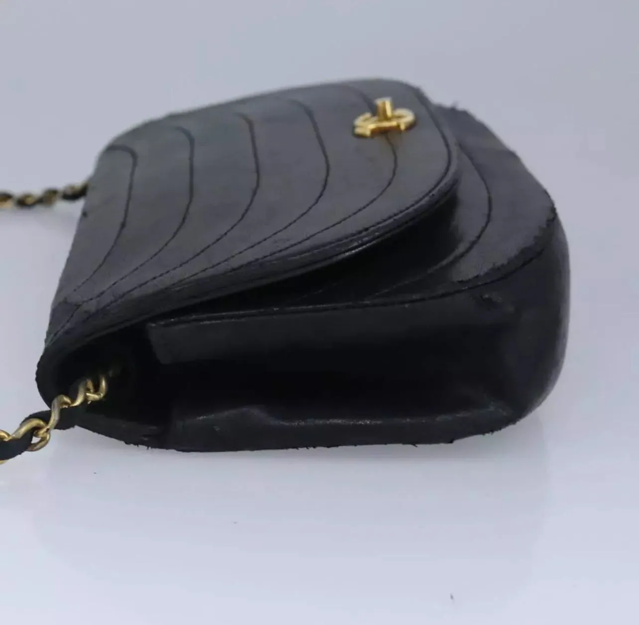 RARE VINTAGE CHANEL Chain Shoulder Bag Lamb Skin Black Gold sold by Banks Jewelry product image thumbnail 3