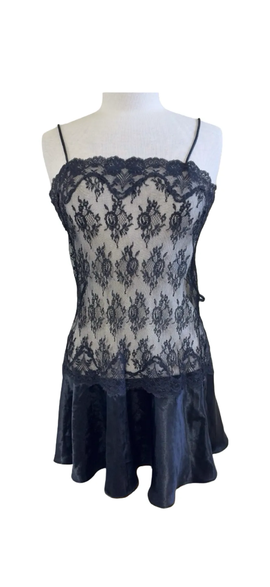 Vintage Y2K Ivory Satin & Lace Slip sold by Banks Jewelry product image thumbnail 3