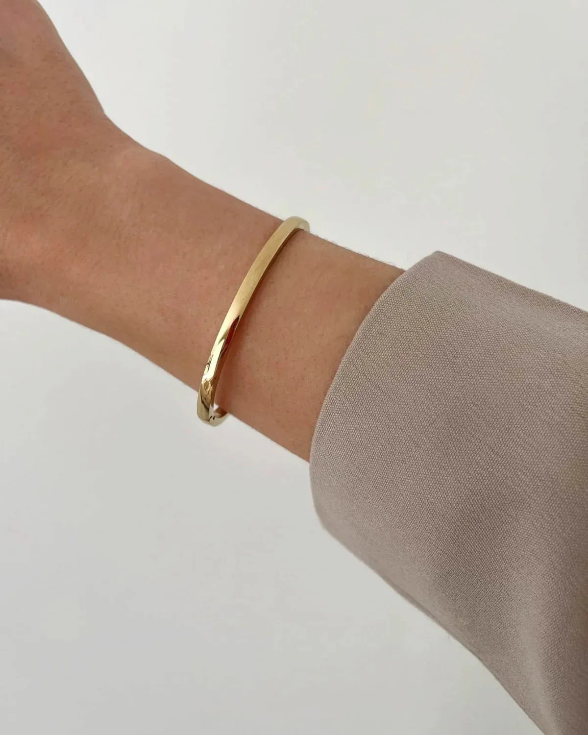 Sharp Edge Bangle -24K Gold sold by Banks Jewelry product image thumbnail 5