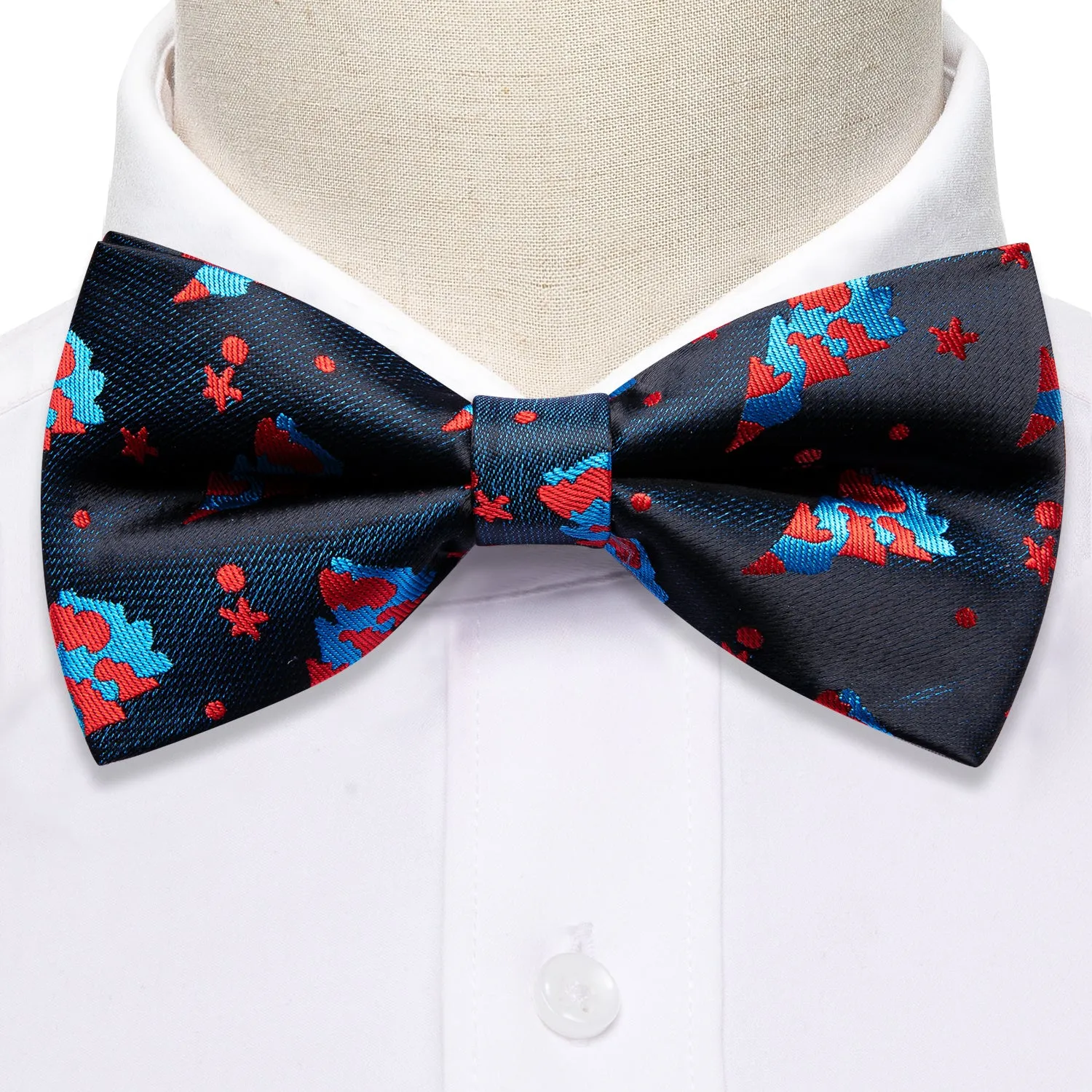 Barry Wang Christmas Black Xmas Tree Silk Bow Tie Hanky Cufflinks Set sold by Barrywang product image thumbnail 3