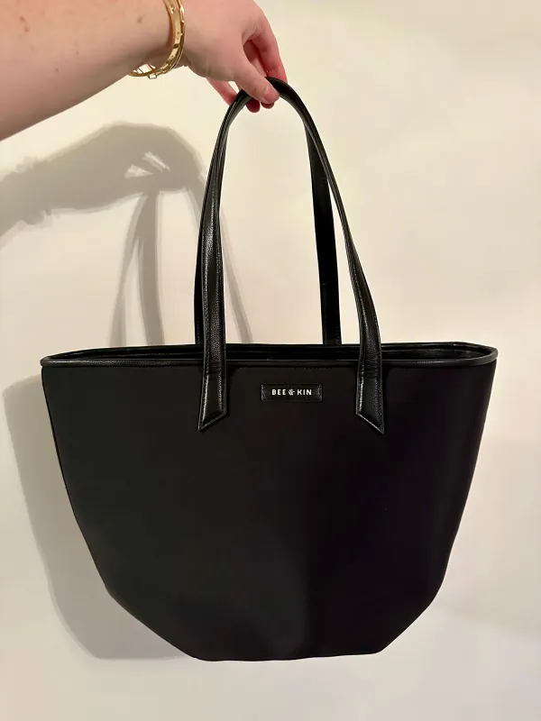 The Expert Carryall Tote - Sample sold by BEE AND KIN