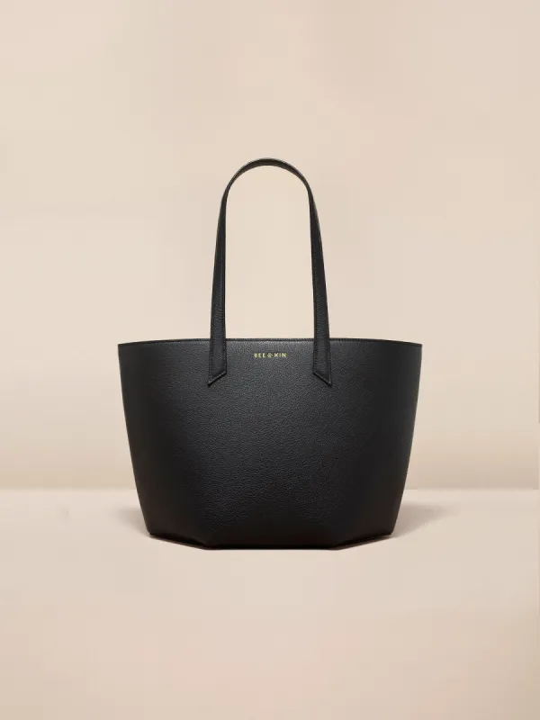 The Expert Carryall Tote sold by BEE AND KIN