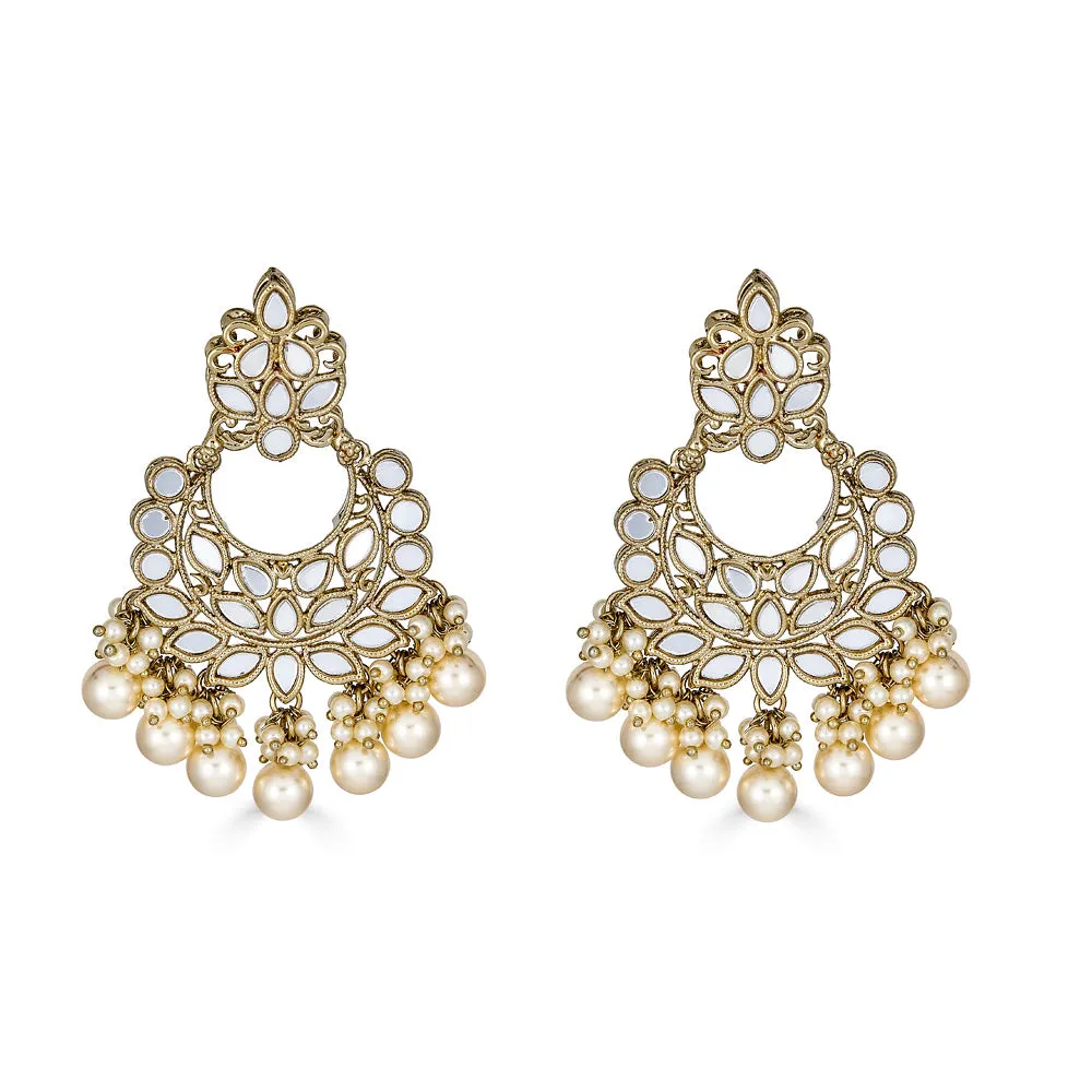 Nitara Necklace Set in Pearl sold by Blossom Box Jewelry product image thumbnail 5