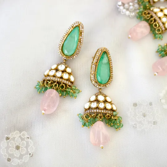 Gayatri Heritage Necklace Set sold by Blossom Box Jewelry product image thumbnail 2