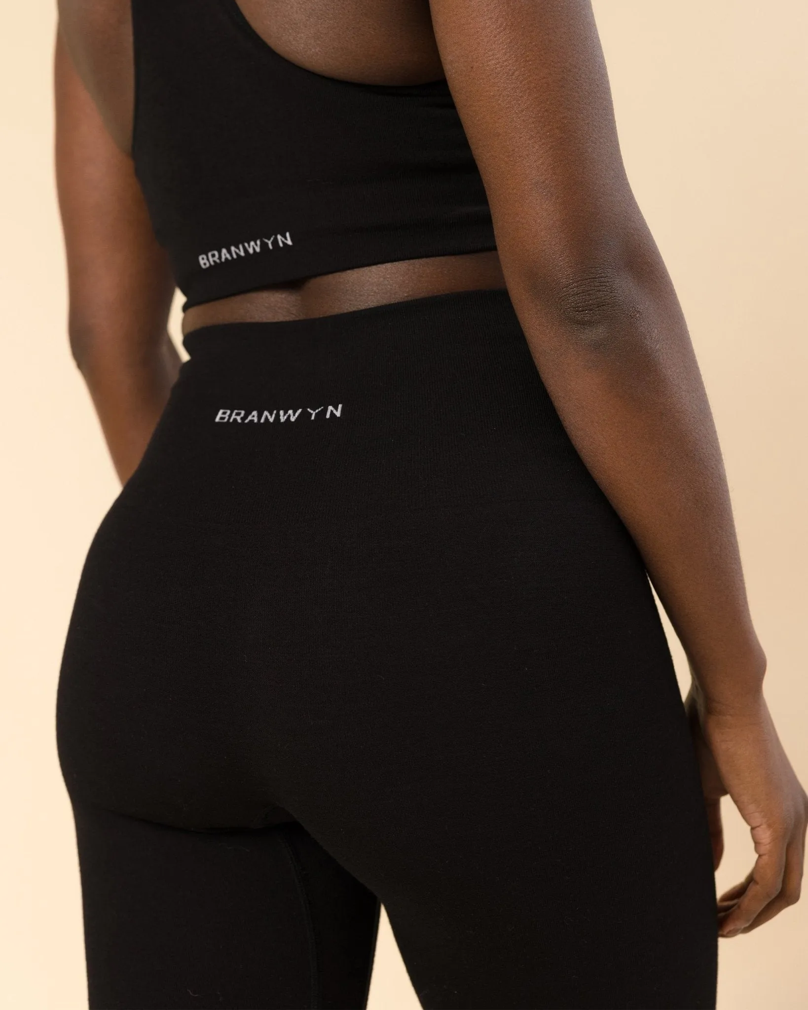 Essential Compressive Legging 28" sold by BRANWYN product image thumbnail 4