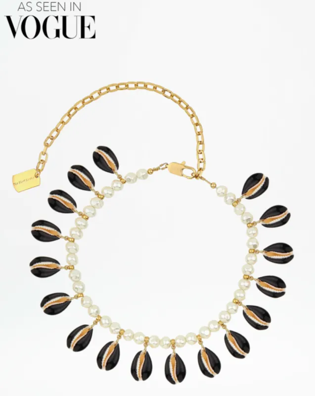 Poppers shell necklace Black sold by Care Tucker