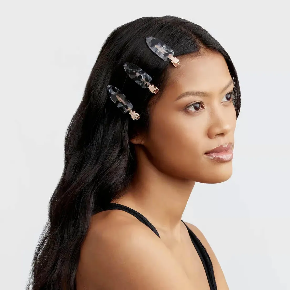 Eco-Friendly Creaseless Clips 4pc Set - Black sold by Care Tucker product image thumbnail 4