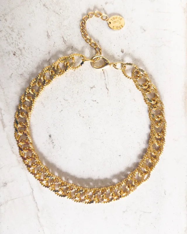 Vintage Signed GOLD TONE TEXTURED STATEMENT CHAIN NECKLACE made by Care Tucker