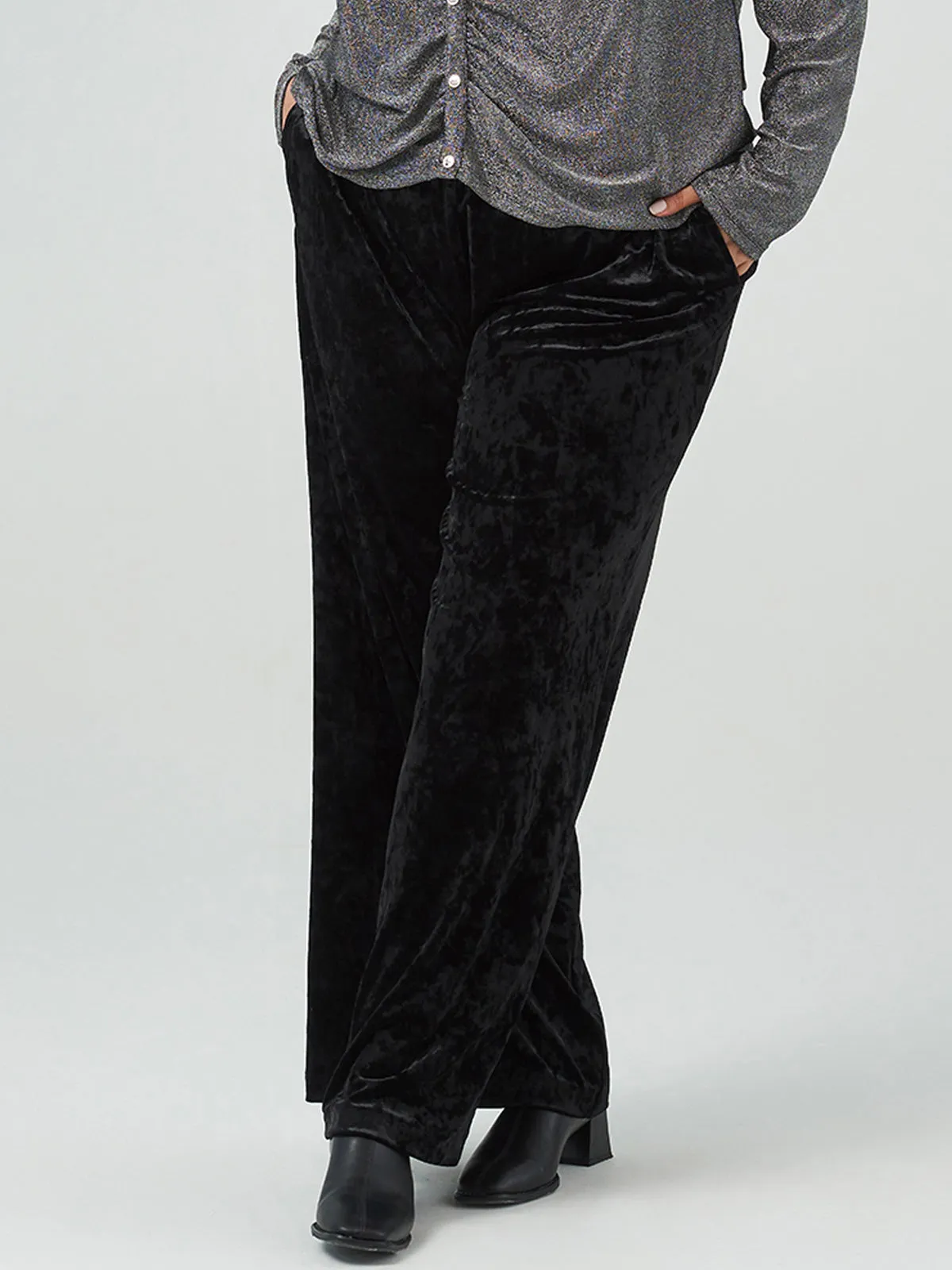 Plus Mid-Rise Relaxed Velvet Pants sold by Daily Thread product image thumbnail 3