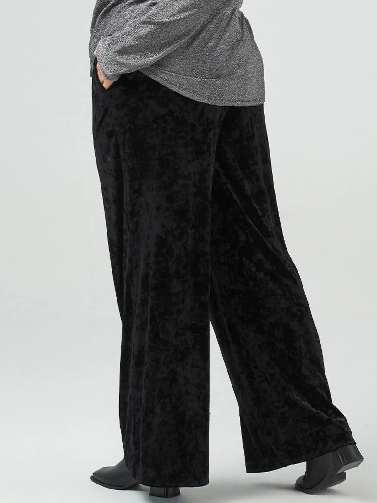 Plus Mid-Rise Relaxed Velvet Pants sold by Daily Thread product image thumbnail 5