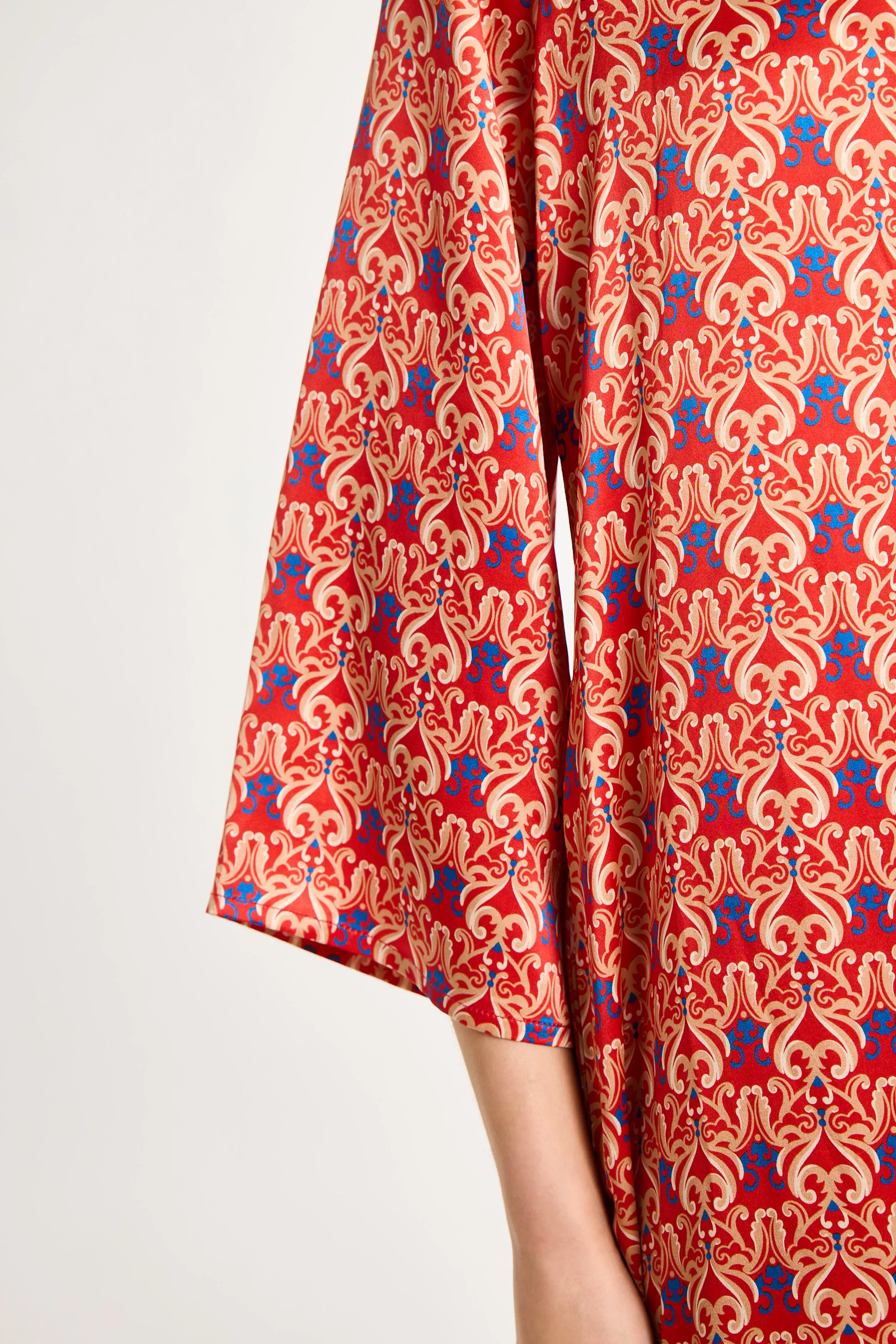 Danielle Caftan sold by Eleanor Leftwich product image thumbnail 5