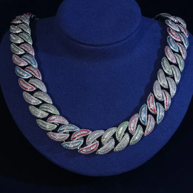 20mm Cuban Chain Glow In The Dark sold by Ghetluxe