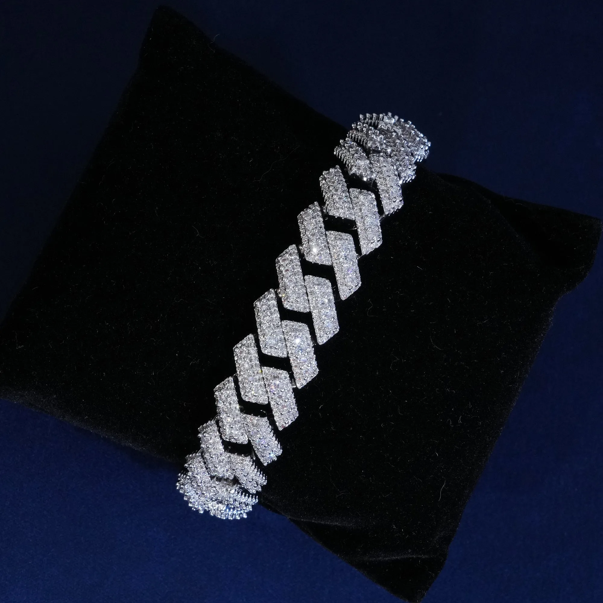15mm Diamond Layered Cuban Bracetlet sold by Ghetluxe product image thumbnail 3