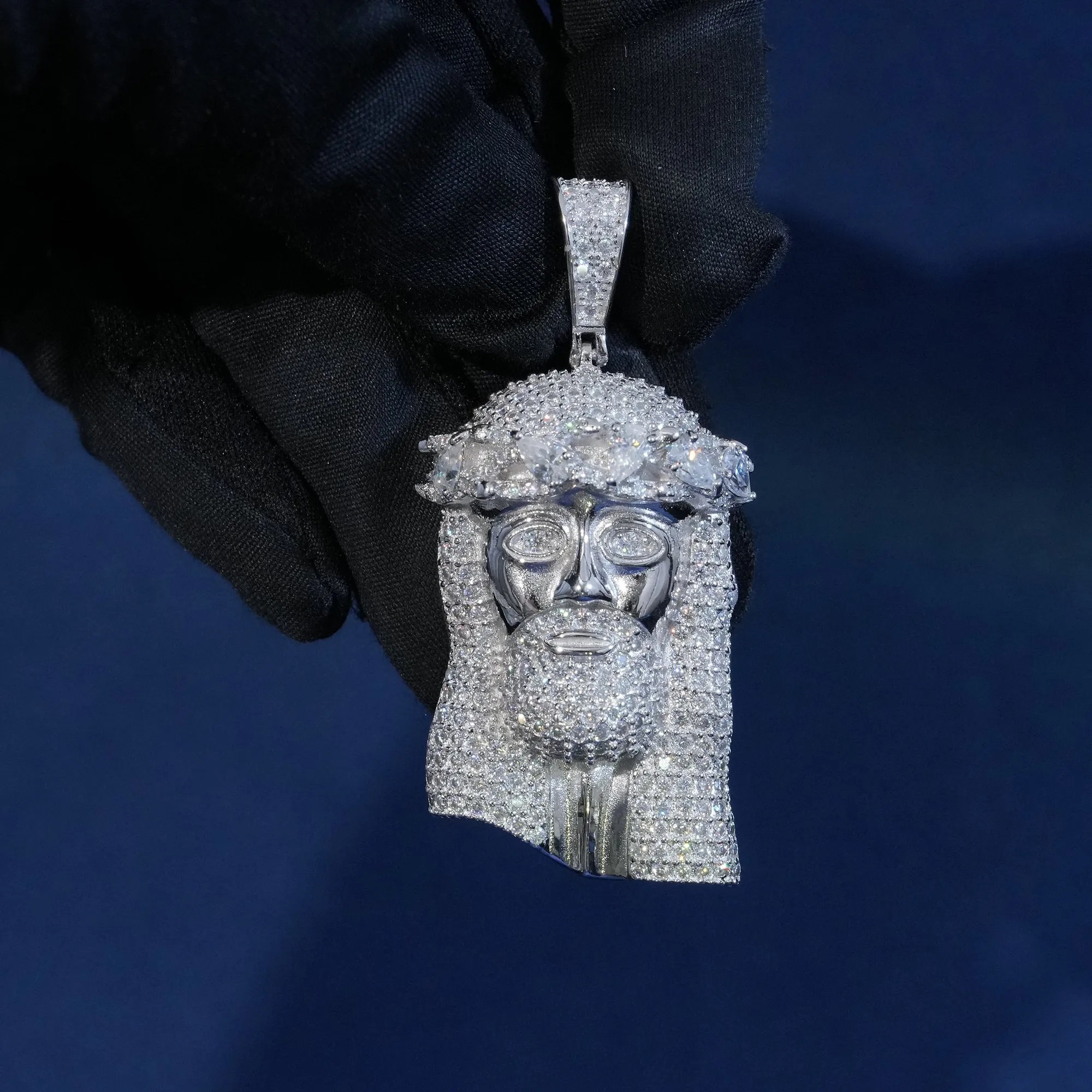 Moissanite S925 Wreath Crown Jesus Pendant sold by Ghetluxe product image thumbnail 4