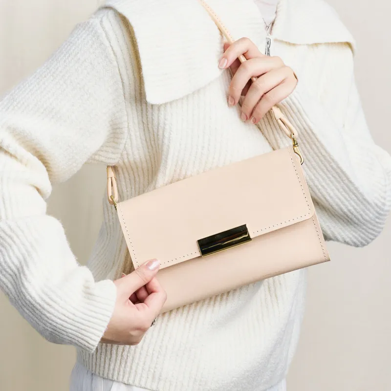 The Jenna sold by Glad & Young Studio