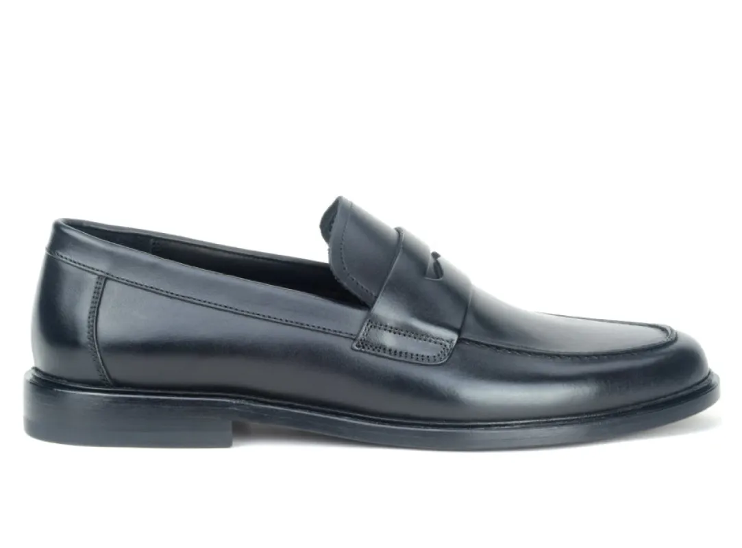 Harper sold by Warfield & Grand Footwear
