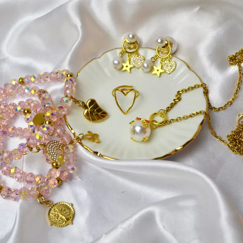 Lovers Look + Free Keychain sold by KC Chic Designs