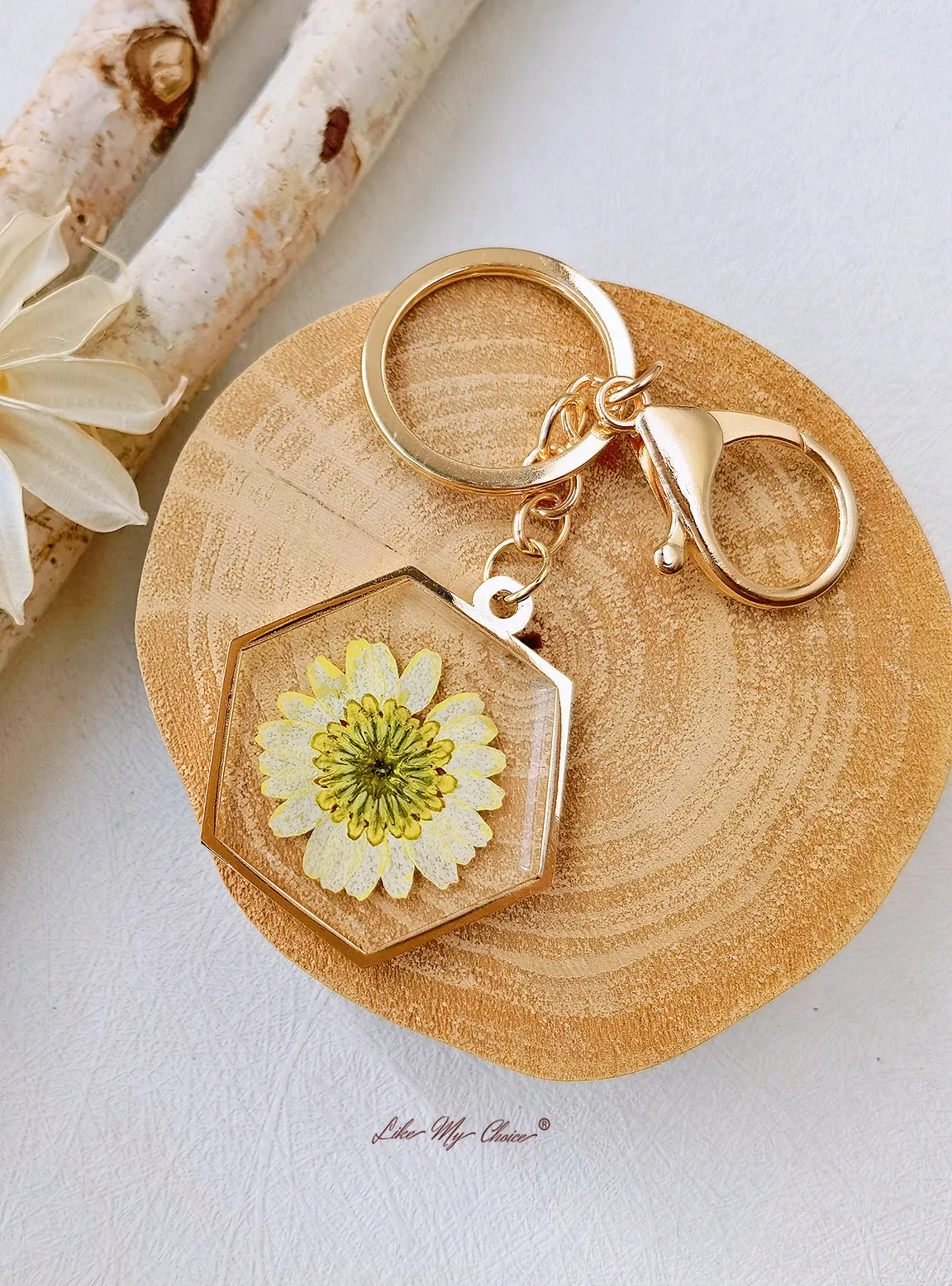 Creative Dried Flower Key Chain-Dripping Oil Daisy sold by Like My Choice product image thumbnail 2